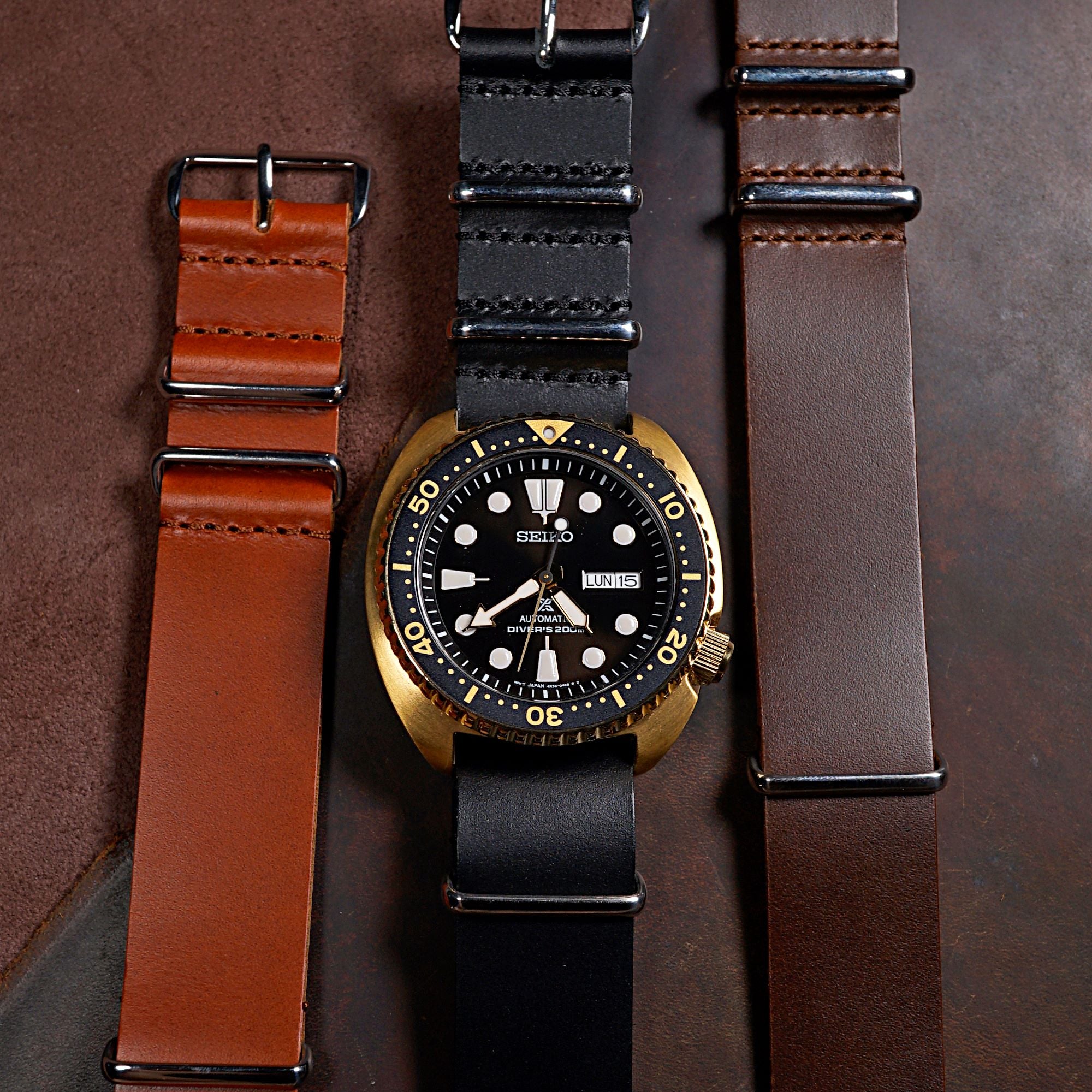 Black leather nato online strap