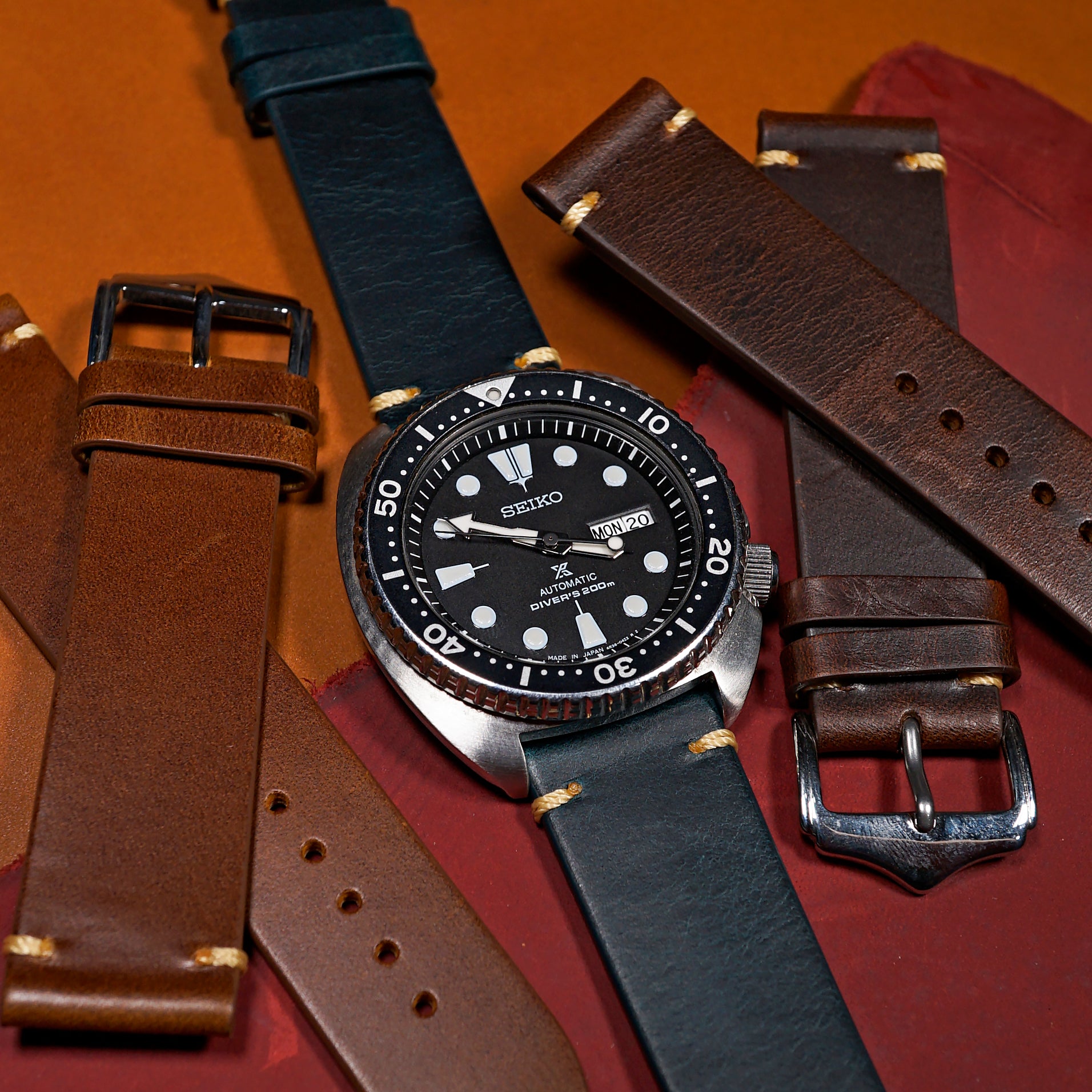 Premium Vintage Oil Waxed Leather Watch Strap in Navy Nomad