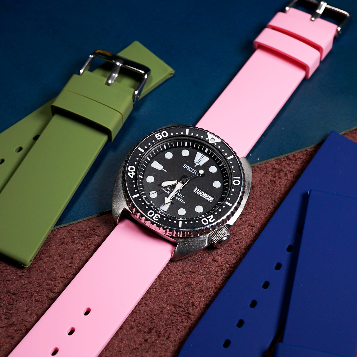 Basic Rubber Strap in Pink (18mm) - Nomad Watch Works SG