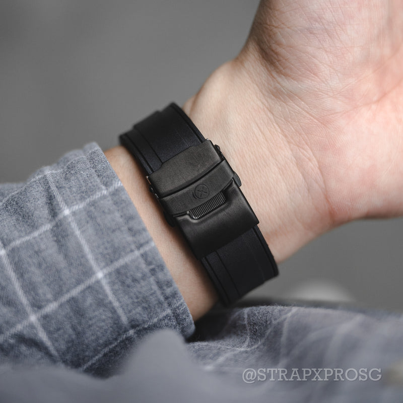 StrapXPro Curved End Rubber Strap for Seiko SKX/5KX in Black (22mm) - Nomad Watch Works SG