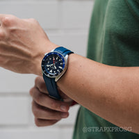 StrapXPro Curved End Rubber Strap for Seiko SKX/5KX in Navy (22mm) - Nomad Watch Works SG