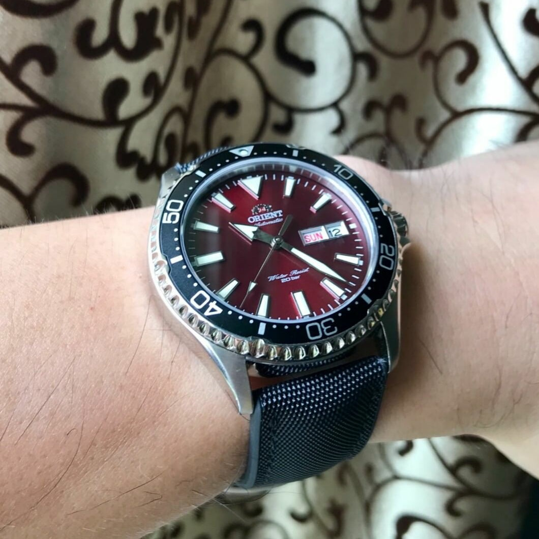 Performax N1 Hybrid Strap in Black with Black stitching (20mm) - Nomad watch Works