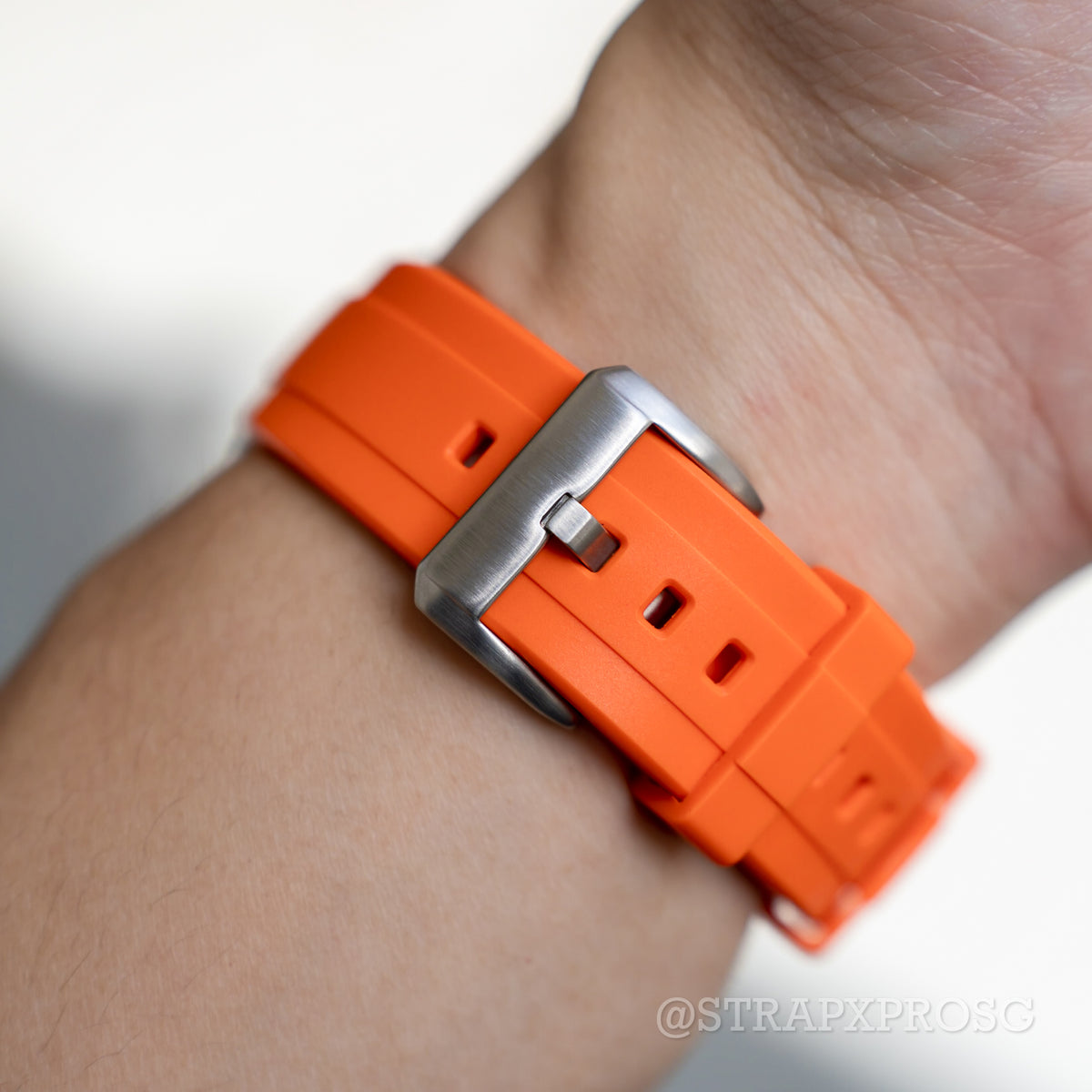 StrapXPro Curved End Rubber Strap for Seiko Monster (4th Gen) in Orange (20mm) - Nomad Watch Works SG