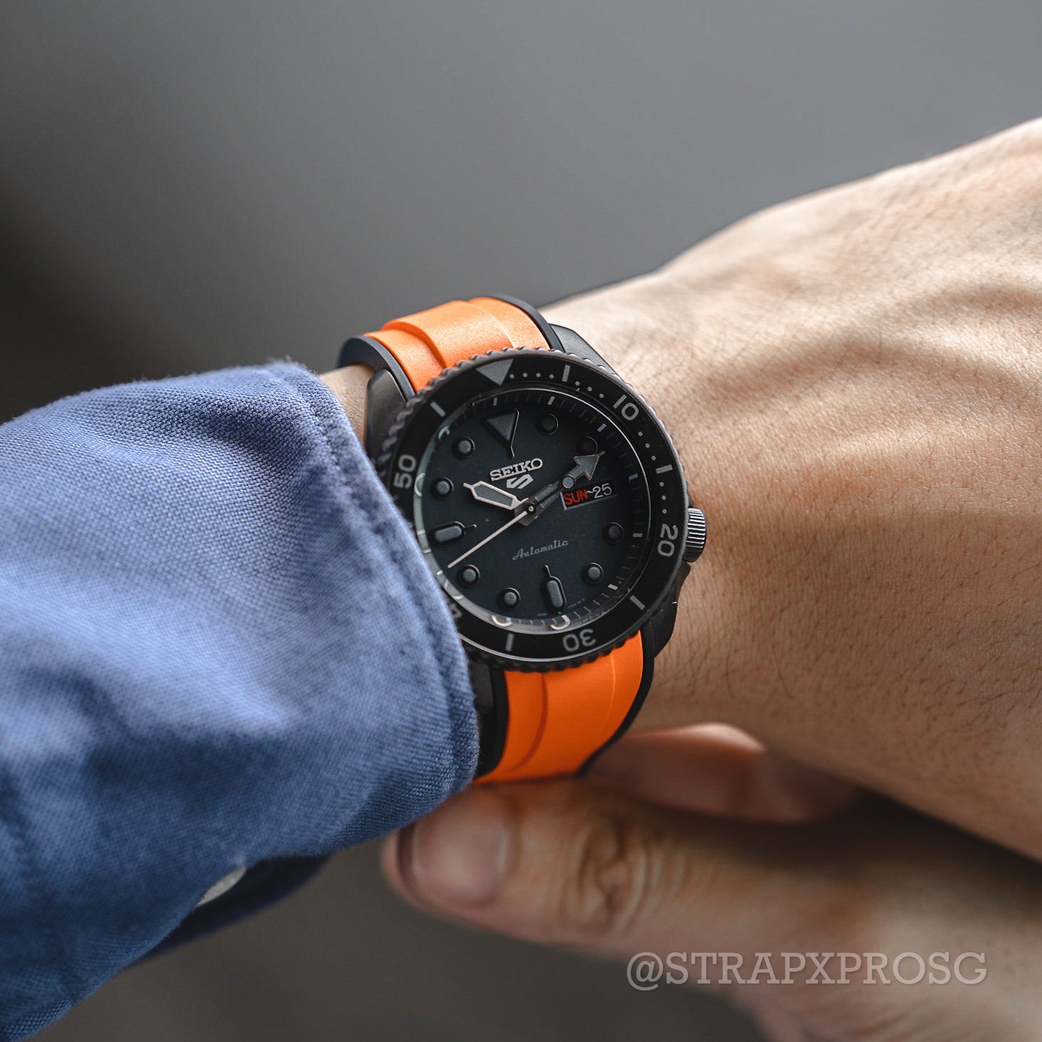 StrapXPro Curved End Rubber Strap for Seiko SKX/5KX in Orange/Black (22mm) - Nomad Watch Works SG