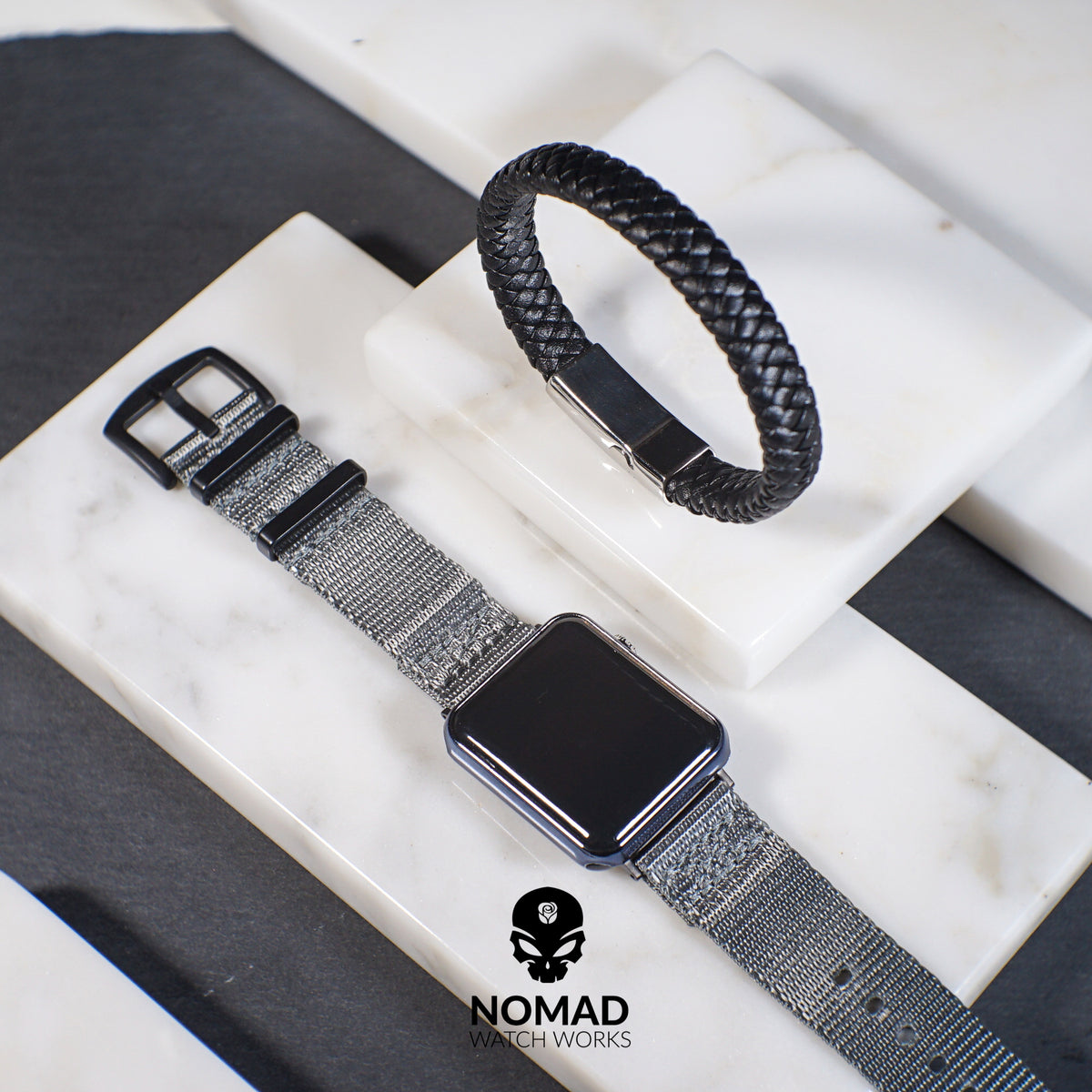 Chester Leather Bracelet in Black (Size M) - Nomad watch Works