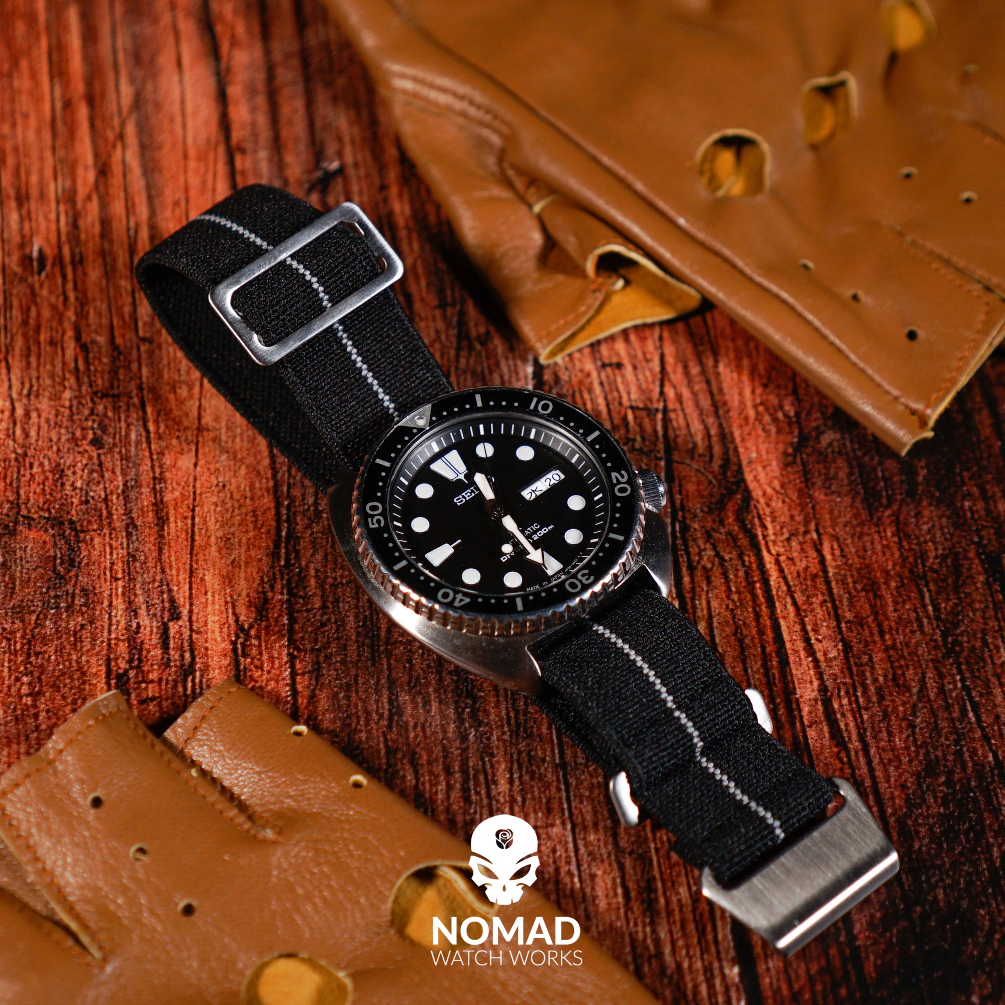 Marine Nationale Strap in Black w/ Center Stripe – Nomad Watch