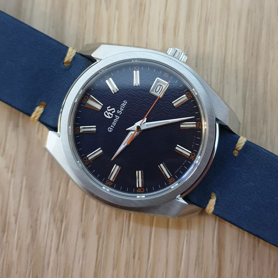 Premium Vintage Calf Leather Watch Strap in Blue (20mm) - Nomad watch Works